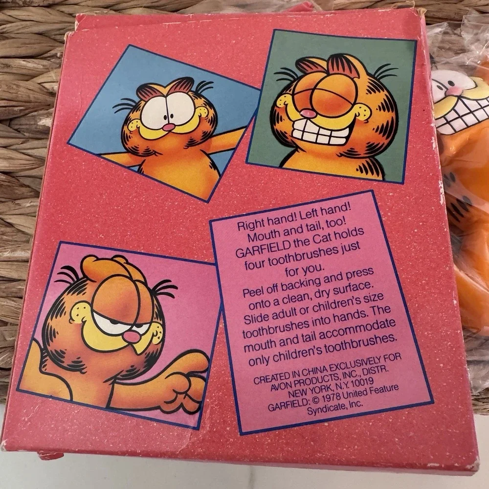 1978 Garfield Toothbrush‎ Holder And Toothbrush